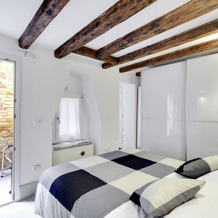 Cozy Apartment Up To 4 In Biennale Giardini By Bricola Apartments Венеція Екстер'єр фото